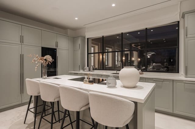 4 chambre Villa/Maison à vendre à Nueva Andalucia, Marbella avec piscine - 4 595 000 € (Ref: 9368089)