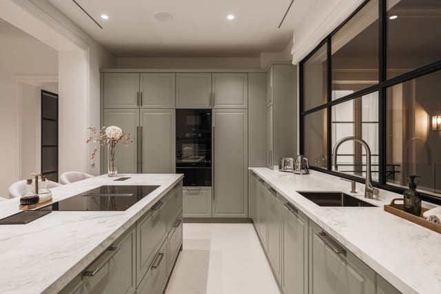 4 chambre Villa/Maison à vendre à Nueva Andalucia, Marbella avec piscine - 4 595 000 € (Ref: 9368089)