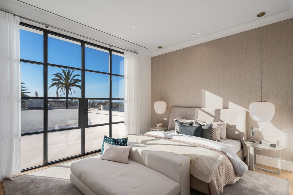 4 chambre Villa/Maison à vendre à Nueva Andalucia avec piscine - 4 595 000 € (Ref: 9368089)