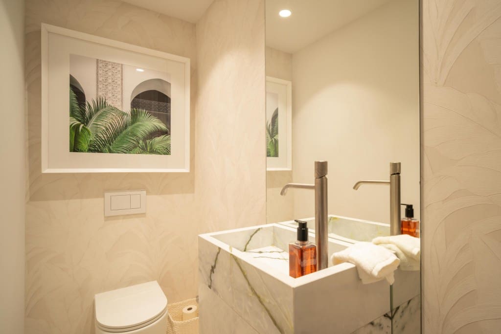 3 bedroom Apartment for sale in Golden Mile with pool garage - € 4,100,000 (Ref: 9368104)