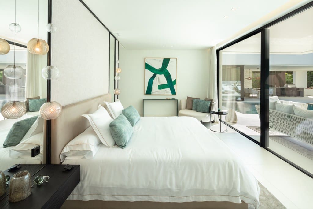 5 bedroom Villa for sale in Nueva Andalucia with pool - € 5,995,000 (Ref: 9368113)