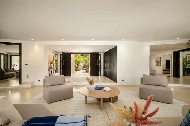 5 makuuhuone Huvila myytävänä paikassa Nueva Andalucia mukana uima-altaan - 6 995 000 € (Ref: 9368117)