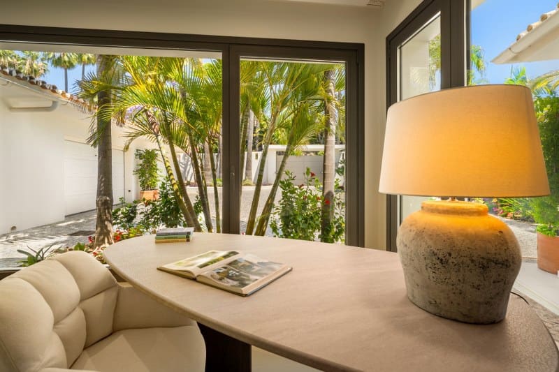 5 makuuhuone Huvila myytävänä paikassa Nueva Andalucia mukana uima-altaan - 6 995 000 € (Ref: 9368117)