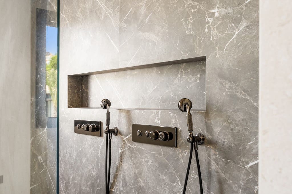 6 soverom Villa til salgs i Benahavis med svømmebasseng garasje - € 7 995 000 (Ref: 9371665)