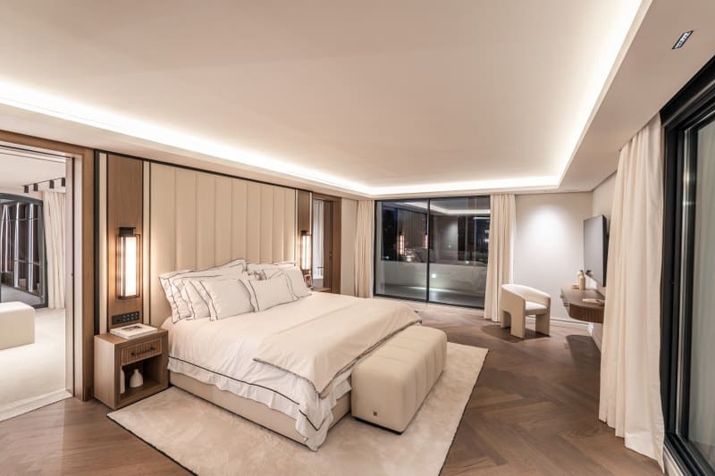 5 bedroom Villa for sale in Nueva Andalucia with pool garage - € 8,950,000 (Ref: 9371667)