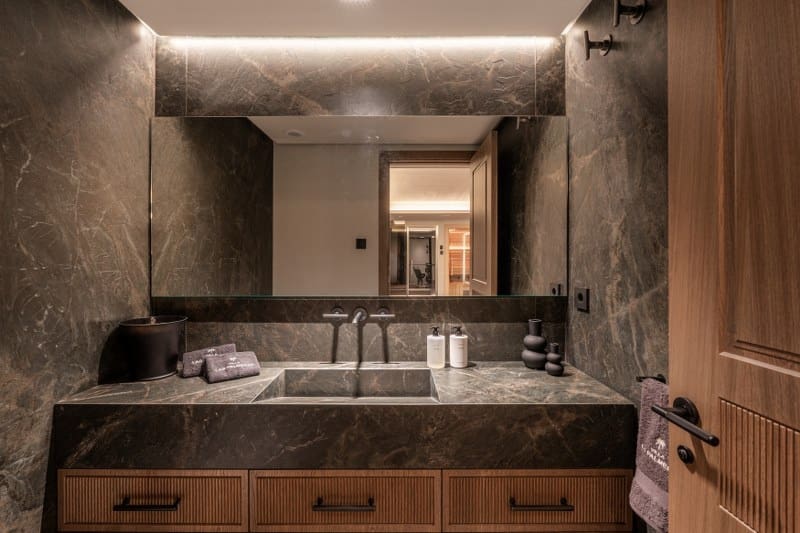 5 bedroom Villa for sale in Nueva Andalucia with pool garage - € 8,950,000 (Ref: 9371667)