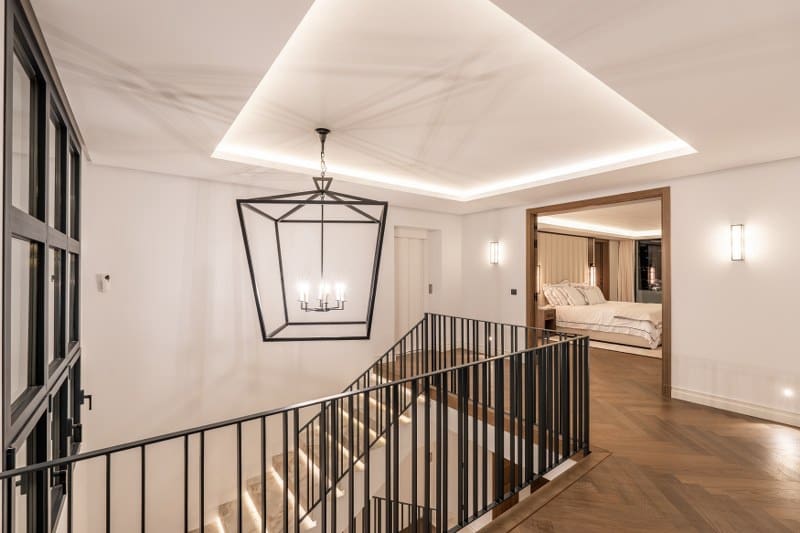 5 bedroom Villa for sale in Nueva Andalucia with pool garage - € 8,950,000 (Ref: 9371667)