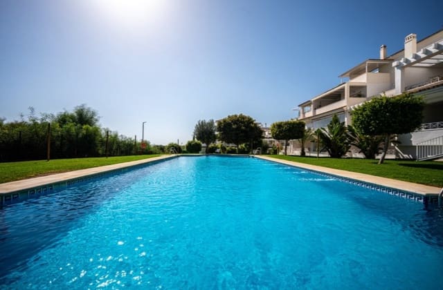 Apartamento de 3 habitaciones en Marbella en venta con piscina garaje - 525.000 € (Ref: 9378667)