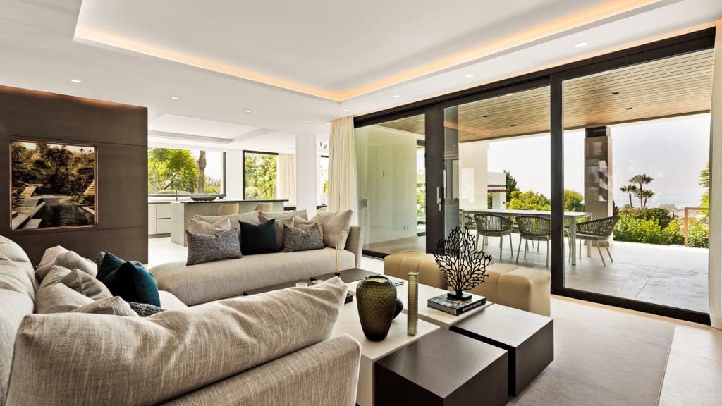 4 bedroom Villa for sale in Benahavis with pool garage - € 4,785,000 (Ref: 9400316)