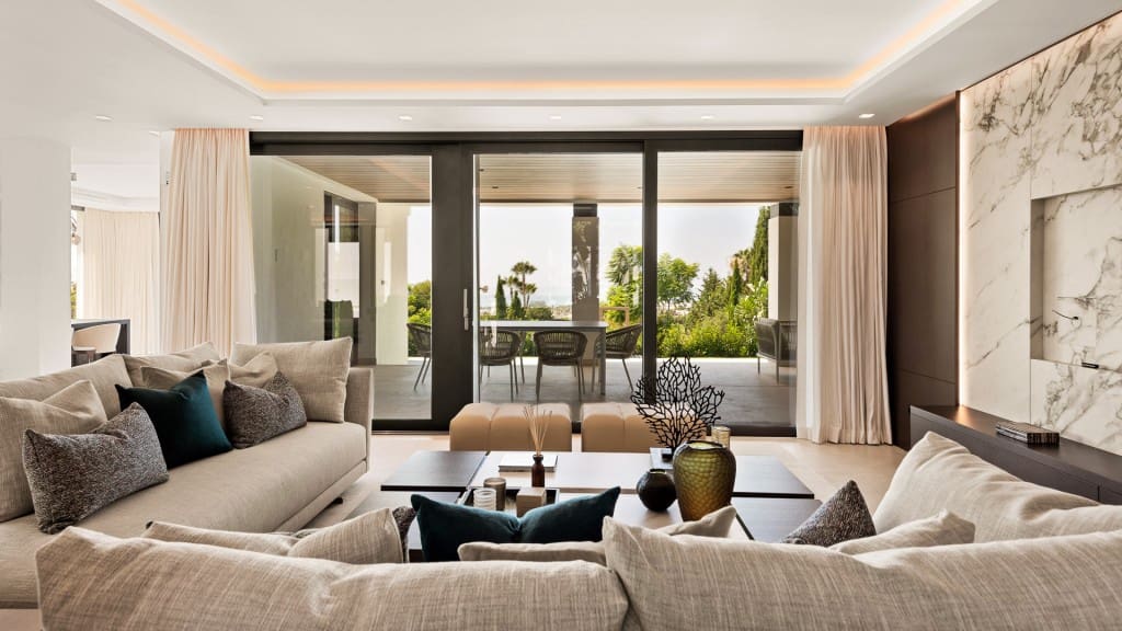 4 bedroom Villa for sale in Benahavis with pool garage - € 4,785,000 (Ref: 9400316)