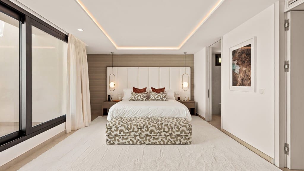 4 bedroom Villa for sale in Benahavis with pool garage - € 4,785,000 (Ref: 9400316)