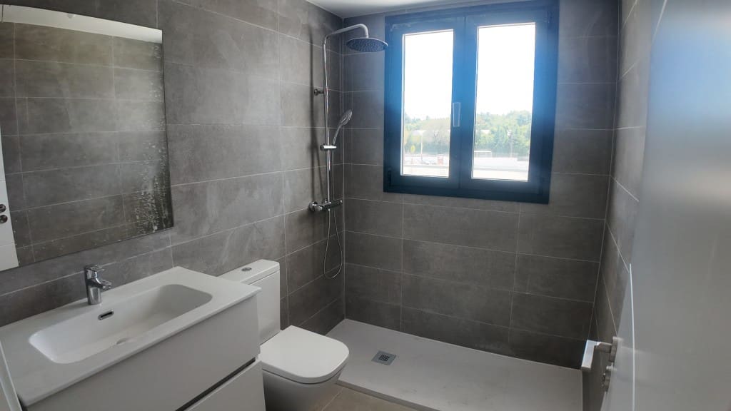 3 chambre Penthouse à vendre à Estepona avec piscine - 549 000 € (Ref: 9400317)