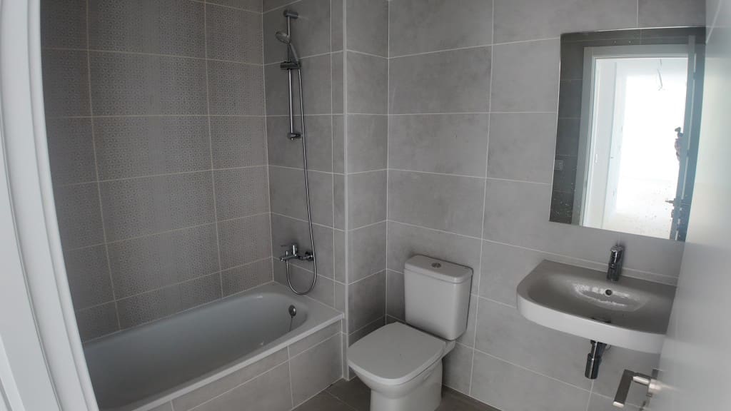 3 chambre Penthouse à vendre à Estepona avec piscine - 549 000 € (Ref: 9400317)