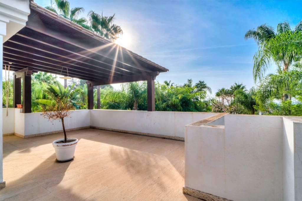 6 chambre Villa/Maison à vendre à Golden Mile avec piscine garage - 3 150 000 € (Ref: 9400318)