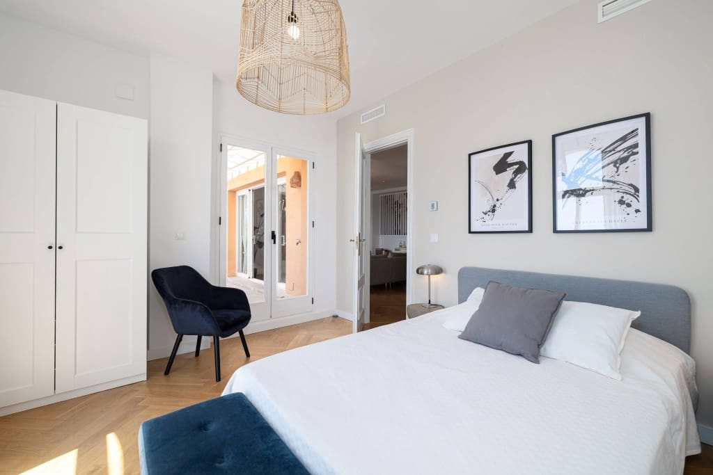 3 bedroom Penthouse for sale in Nueva Andalucia with pool - € 1,145,000 (Ref: 9400321)