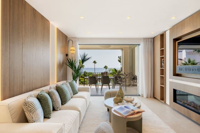 3 bedroom Apartment for sale in New Golden Mile, Estepona with pool - € 1,995,000 (Ref: 9400330)