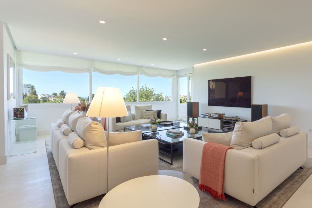 Apartamento de 2 habitaciones en San Pedro de Alcantara en venta - 635.000 € (Ref: 9402833)