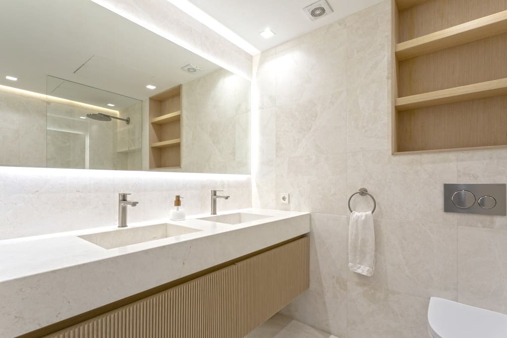 Apartamento de 2 habitaciones en San Pedro de Alcantara en venta - 635.000 € (Ref: 9402833)