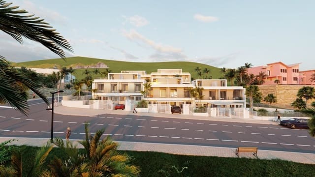 Casa de 4 habitaciones en Estepona en venta con piscina - 730.000 € (Ref: 9410485)