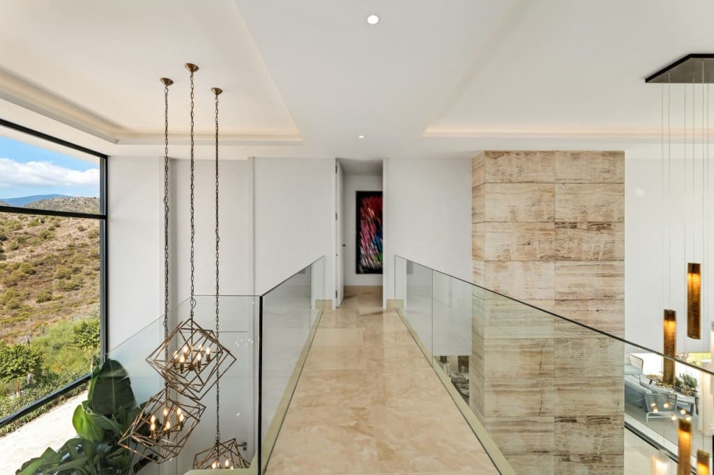 5 bedroom Villa for sale in Golden Mile with pool garage - € 4,800,000 (Ref: 9410486)