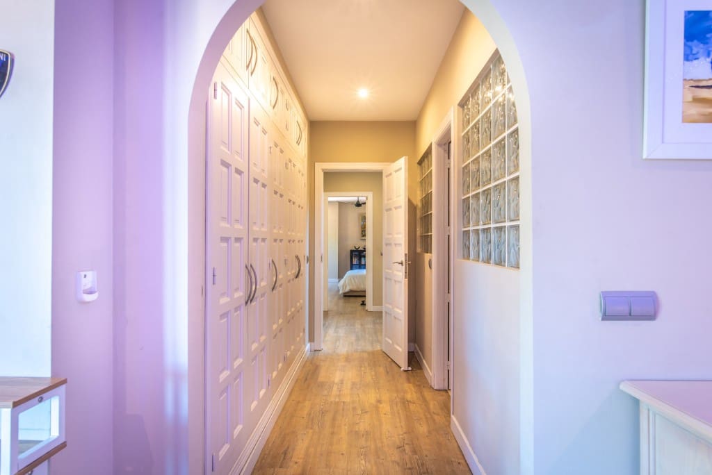 3 slaapkamer Villa te koop in Estepona met zwembad - € 995.000 (Ref: 9413550)