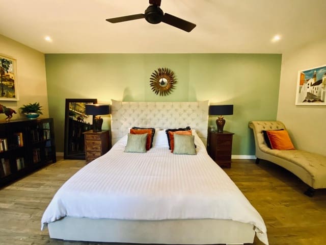 3 slaapkamer Villa te koop in Estepona met zwembad - € 995.000 (Ref: 9413550)