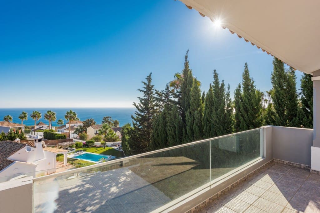 3 chambre Villa/Maison à vendre à Manilva avec piscine - 995 000 € (Ref: 9413551)