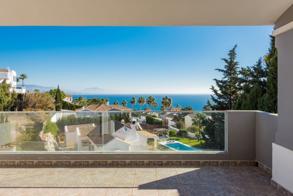 3 chambre Villa/Maison à vendre à Manilva avec piscine - 995 000 € (Ref: 9413551)