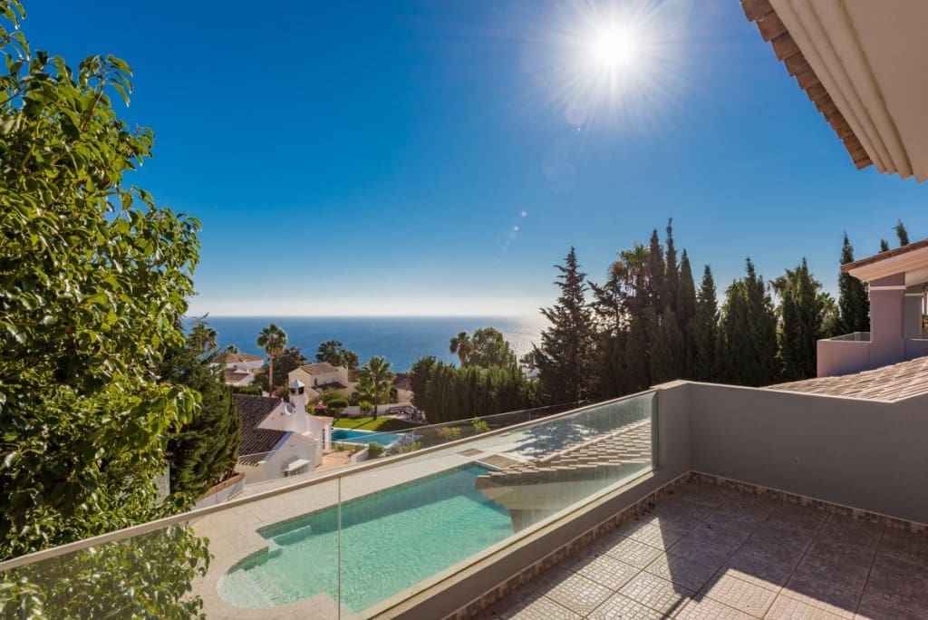 3 chambre Villa/Maison à vendre à Manilva avec piscine - 995 000 € (Ref: 9413551)