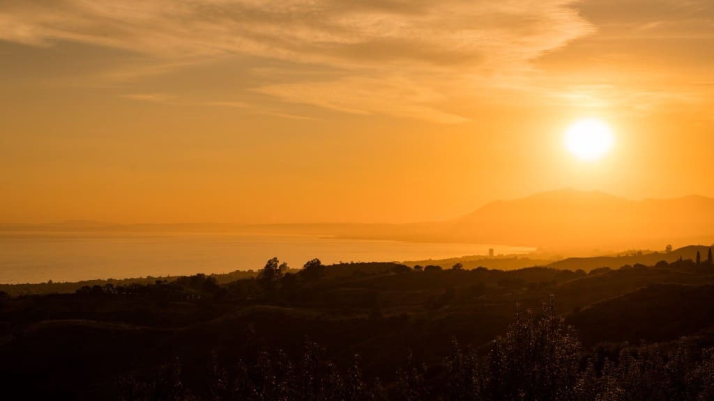 3 bedroom Apartment for sale in Marbella with pool - € 973,500 (Ref: 9426848)