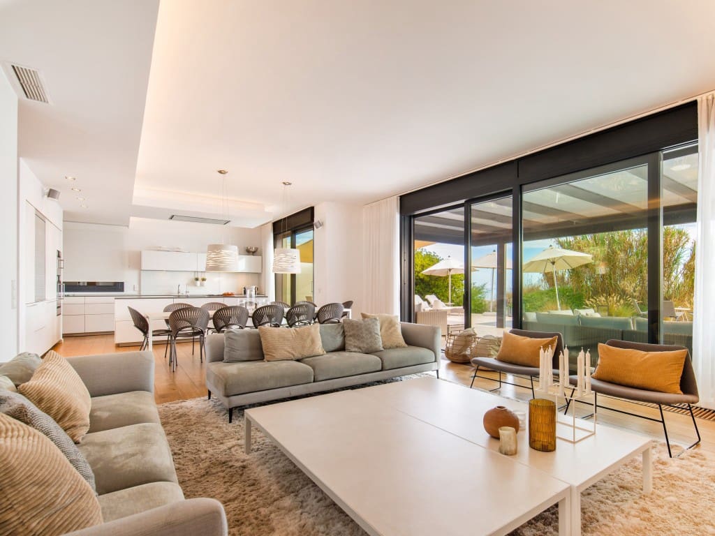 6 bedroom Villa for sale in Marbella with pool garage - € 6,500,000 (Ref: 9432967)