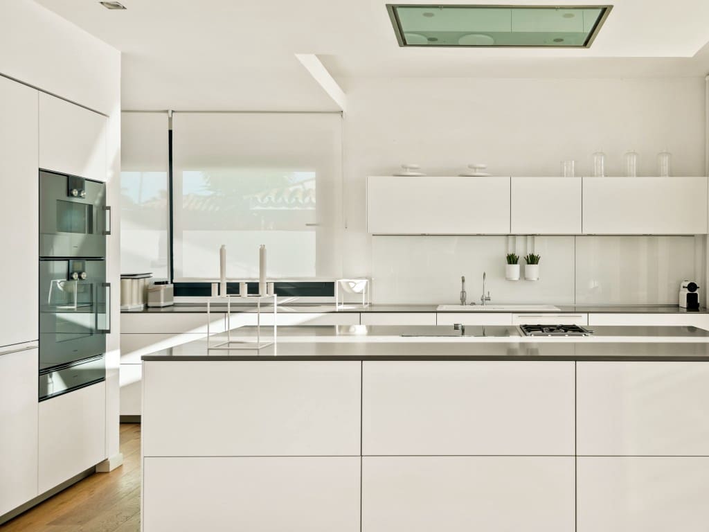 6 bedroom Villa for sale in Marbella with pool garage - € 6,500,000 (Ref: 9432967)