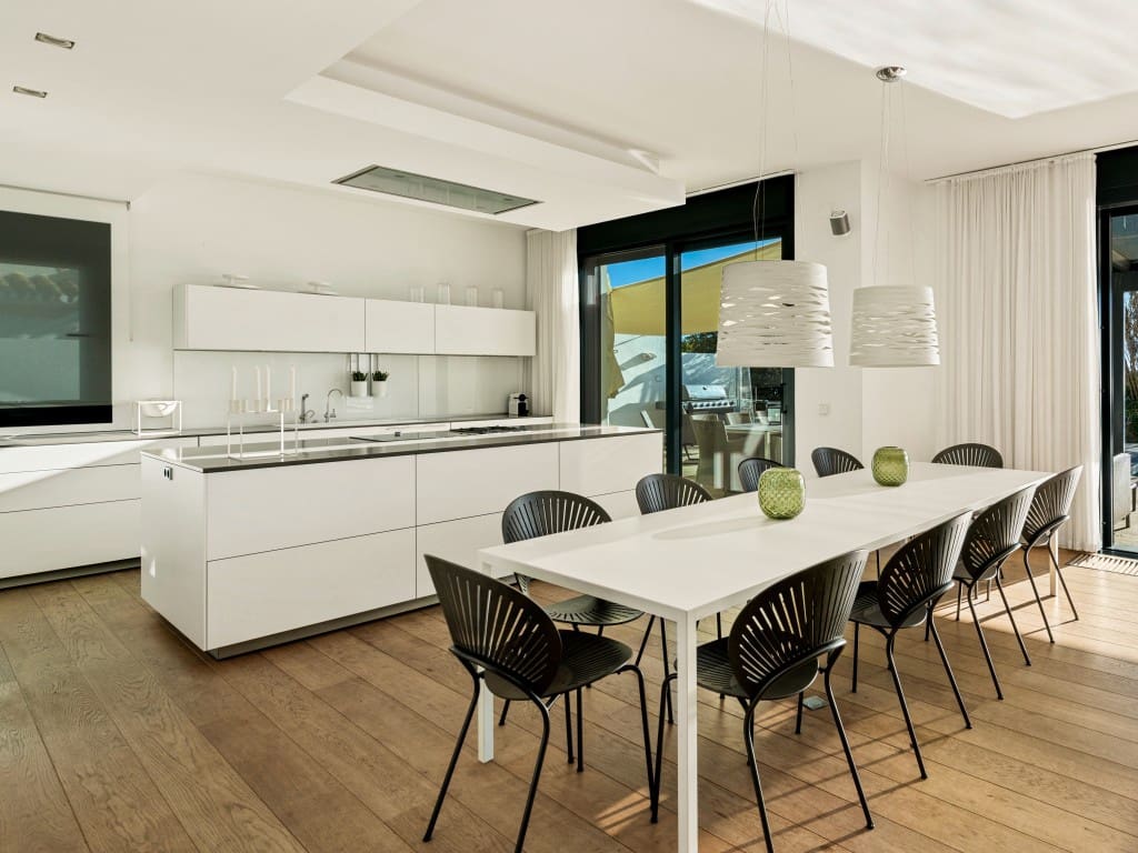 6 bedroom Villa for sale in Marbella with pool garage - € 6,500,000 (Ref: 9432967)