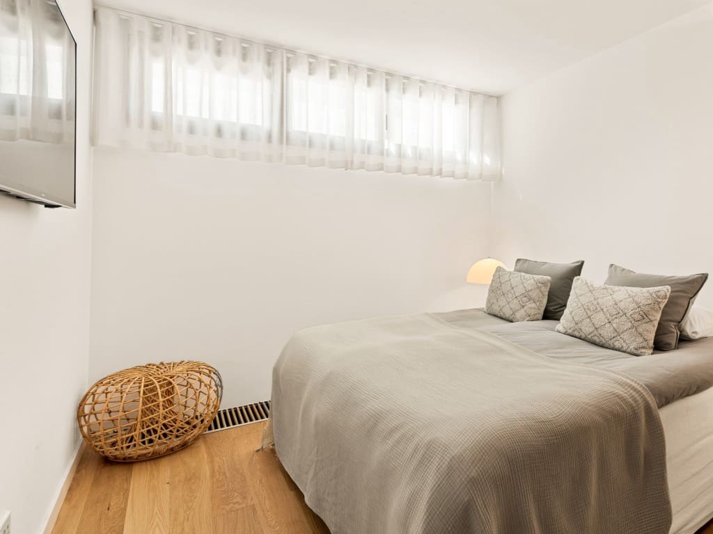 6 bedroom Villa for sale in Marbella with pool garage - € 6,500,000 (Ref: 9432967)