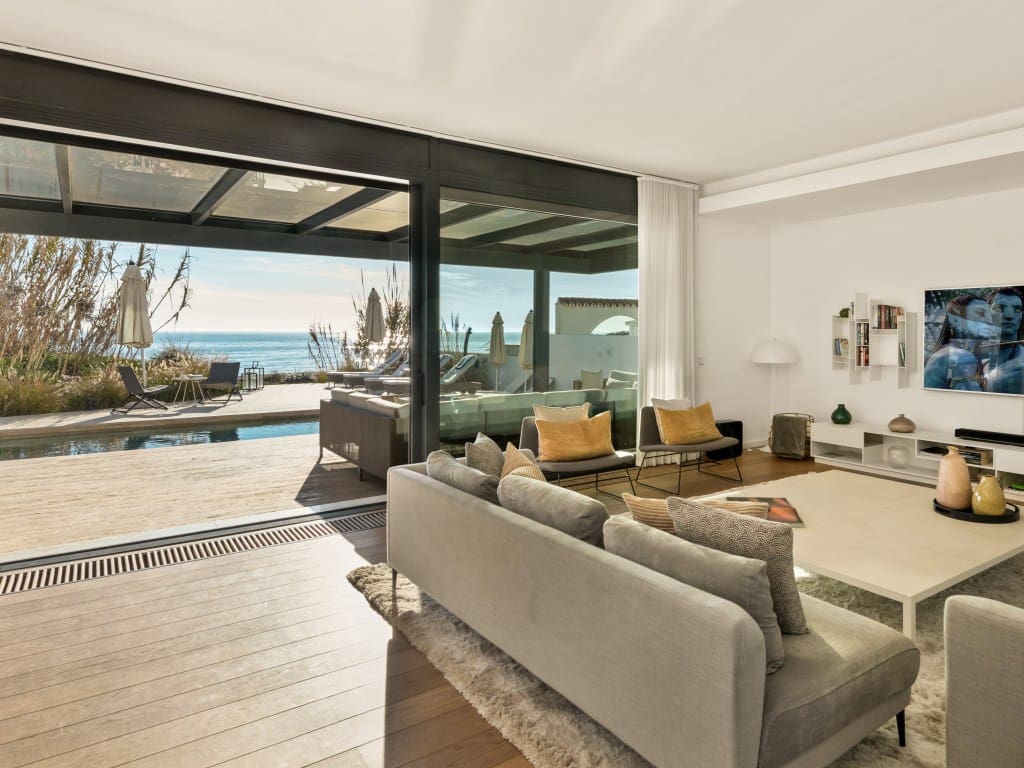 6 bedroom Villa for sale in Marbella with pool garage - € 6,500,000 (Ref: 9432967)