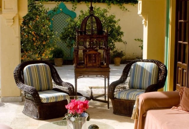 7 sypialnia Willa na sprzedaż w Estepona z basenem garażem - 20 000 000 € (Ref: 9439606)