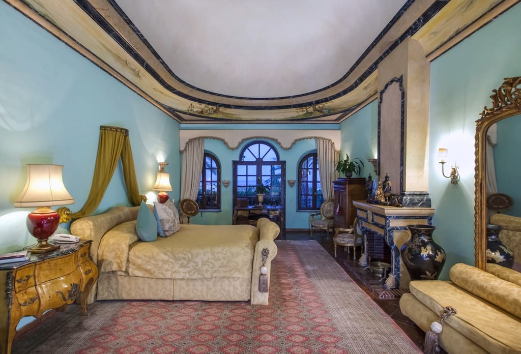 7 sypialnia Willa na sprzedaż w Estepona z basenem garażem - 20 000 000 € (Ref: 9439606)