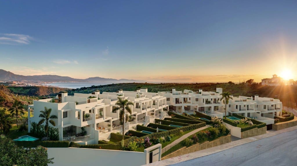 3 bedroom Townhouse for sale in Manilva with pool - € 653,000 (Ref: 9439612)