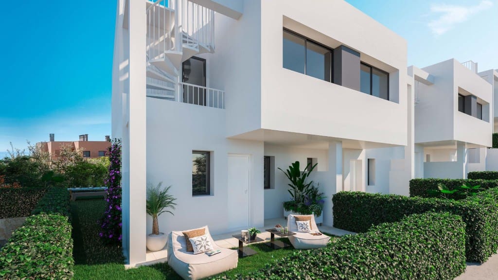 3 bedroom Townhouse for sale in Manilva with pool - € 653,000 (Ref: 9439612)