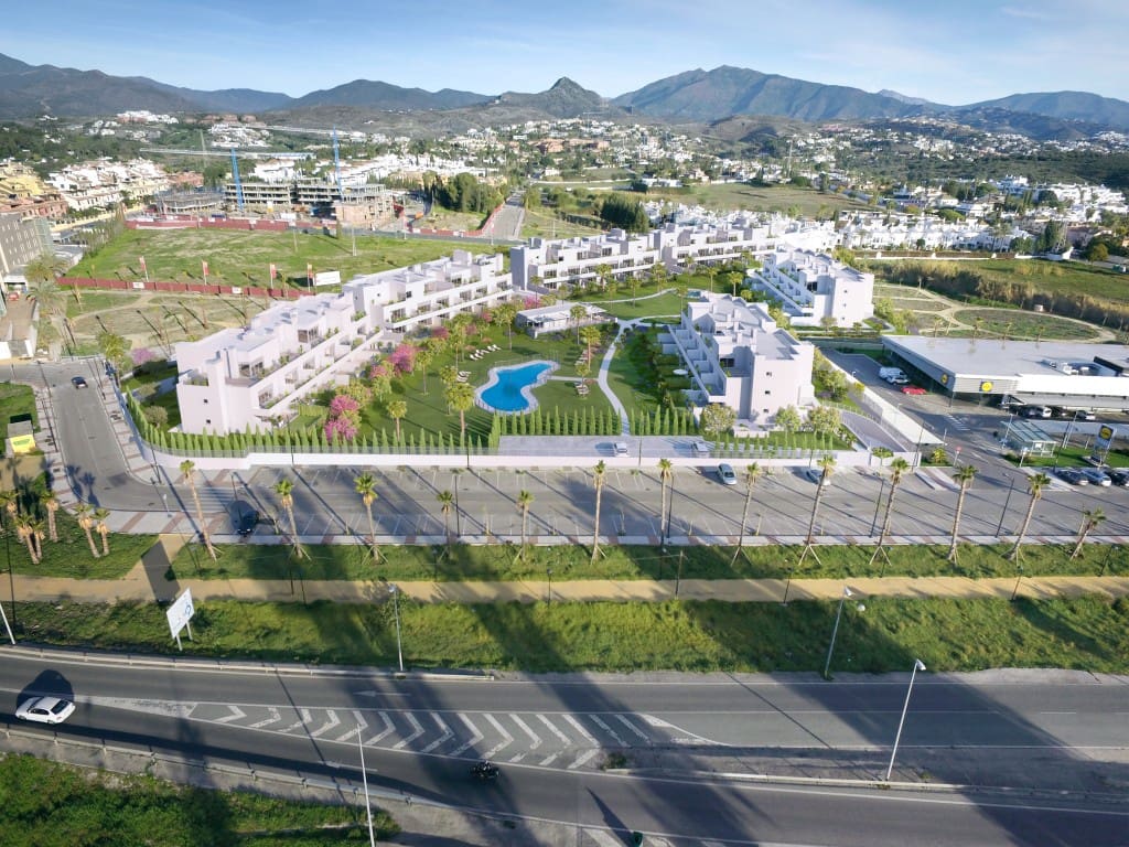 3 bedroom Apartment for sale in New Golden Mile with pool - € 538,200 (Ref: 9439618)