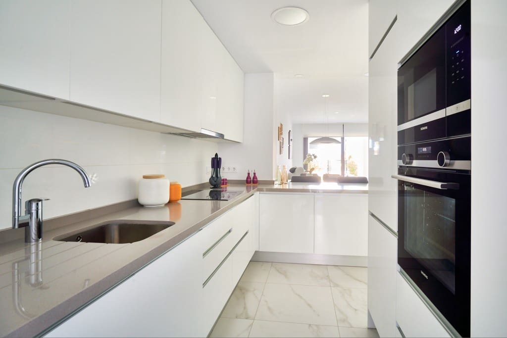 2 makuuhuone Huoneisto myytävänä paikassa New Golden Mile mukana uima-altaan - 540 000 € (Ref: 9523880)