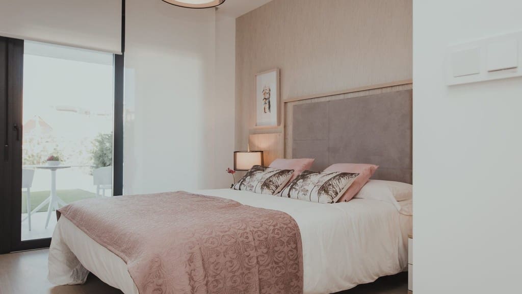 2 makuuhuone Huoneisto myytävänä paikassa New Golden Mile mukana uima-altaan - 540 000 € (Ref: 9523880)