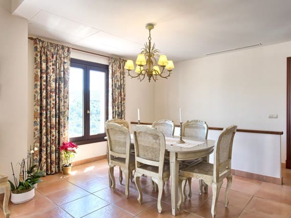 5 slaapkamer Villa te koop in Benahavis met zwembad garage - € 3.995.000 (Ref: 9560812)