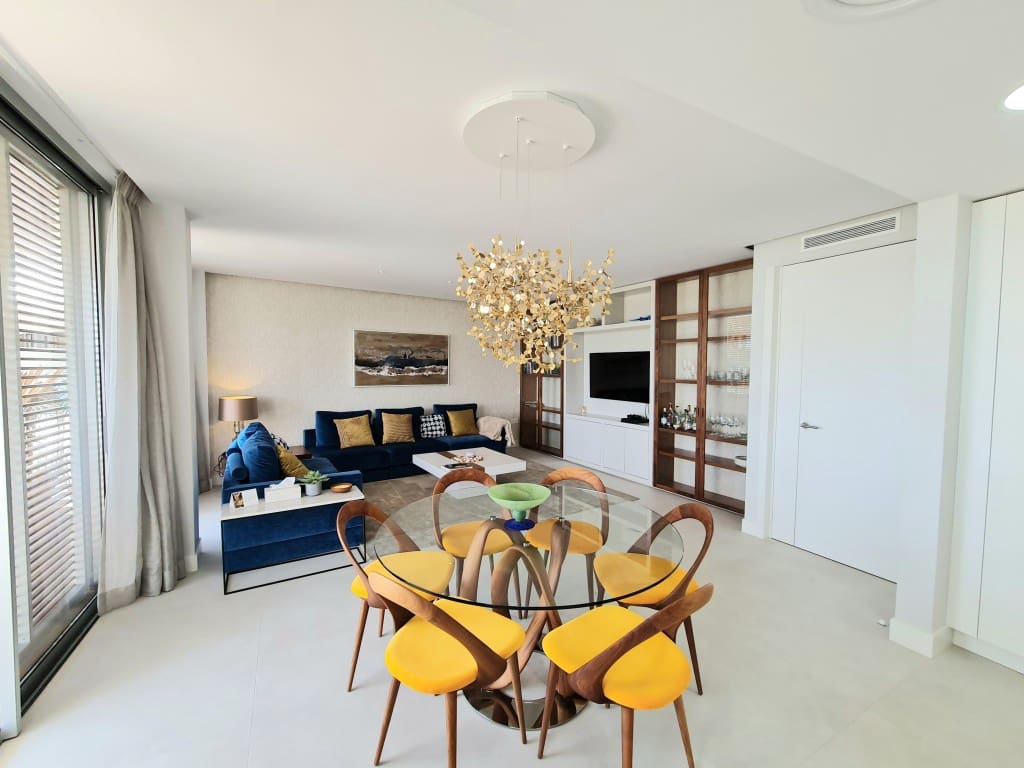 3 bedroom Apartment for sale in Estepona with pool - € 1,160,000 (Ref: 9560826)