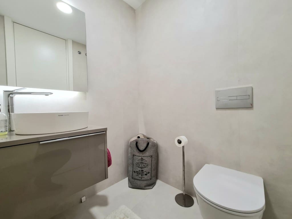 3 bedroom Apartment for sale in Estepona with pool - € 1,160,000 (Ref: 9560826)