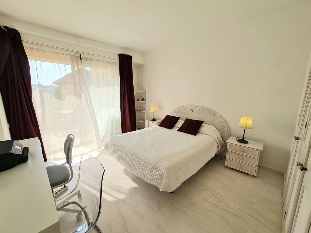 3 slaapkamer Penthouse te koop in Atalaya-Isdabe met zwembad garage - € 520.000 (Ref: 9560838)