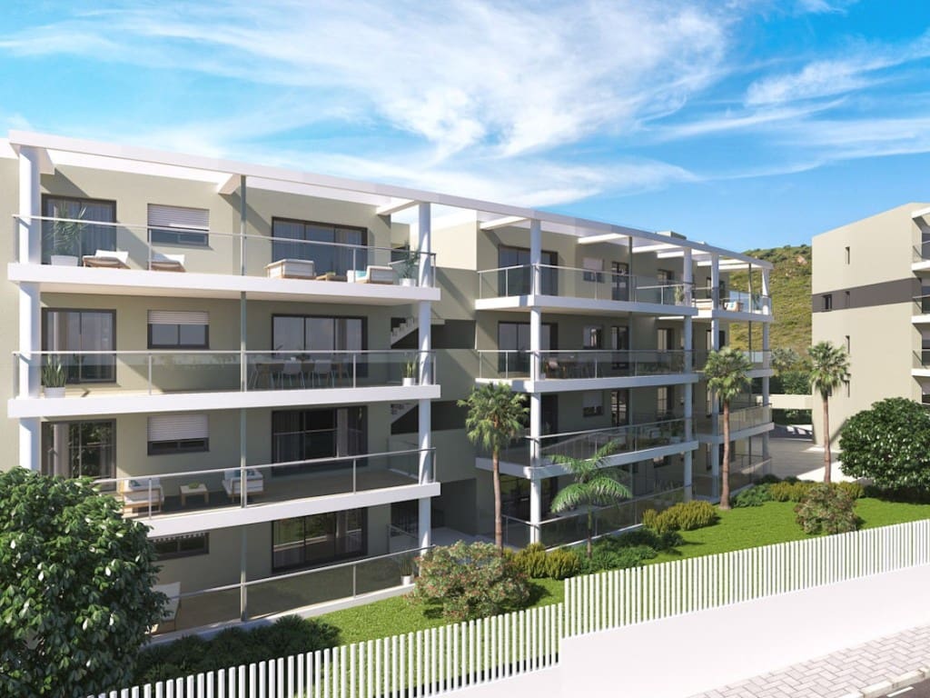 3 soveværelse Penthouse til salg i Manilva med swimmingpool - € 533.500 (Ref: 9560839)