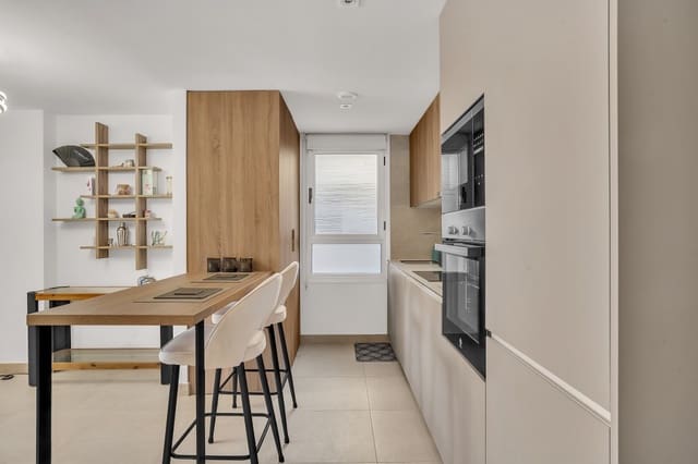 2 sypialnia Penthouse na sprzedaż w Estepona z basenem garażem - 475 000 € (Ref: 9580002)