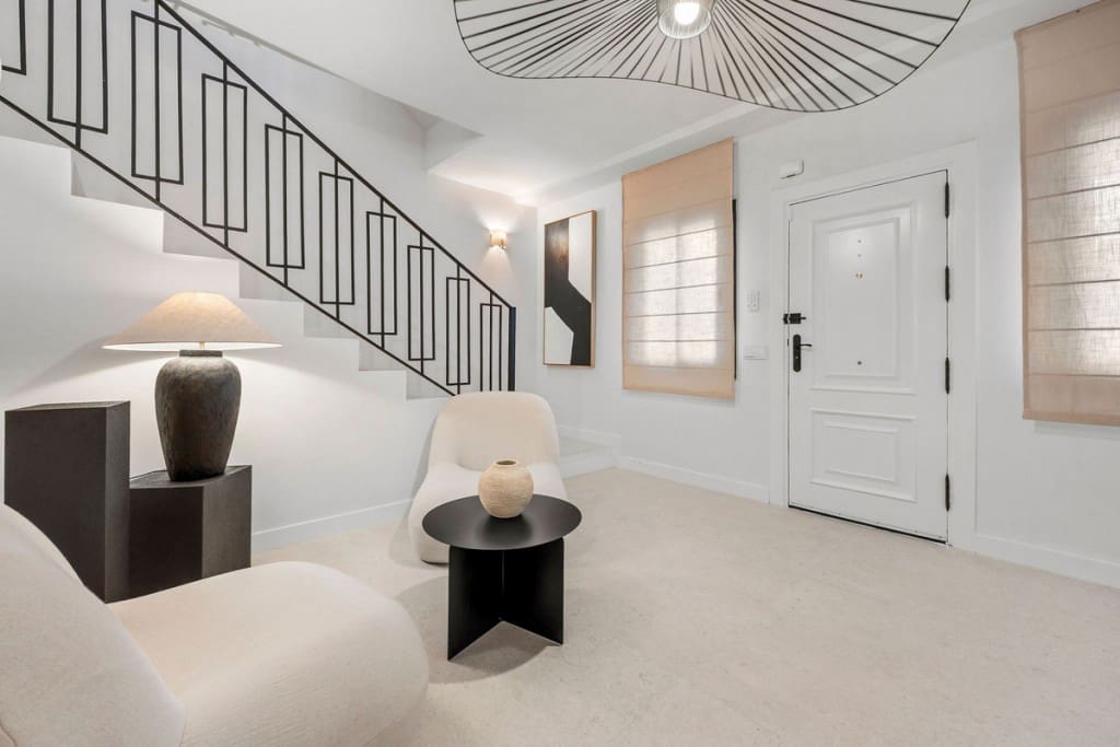 4 soverom Hus til salgs i Nueva Andalucia med svømmebasseng - € 1 850 000 (Ref: 9607141)