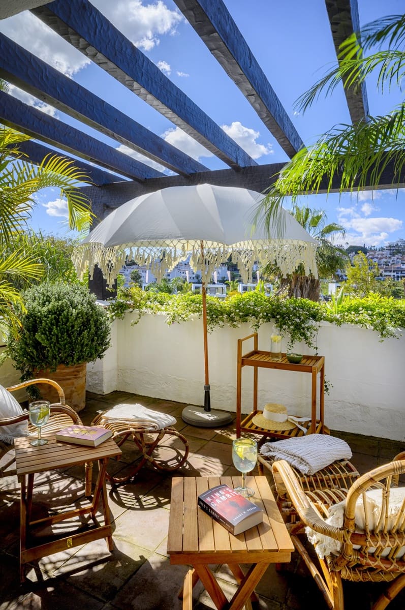 4 sovrum Villa till salu i El Paraiso med pool garage - 1 995 000 € (Ref: 9660796)